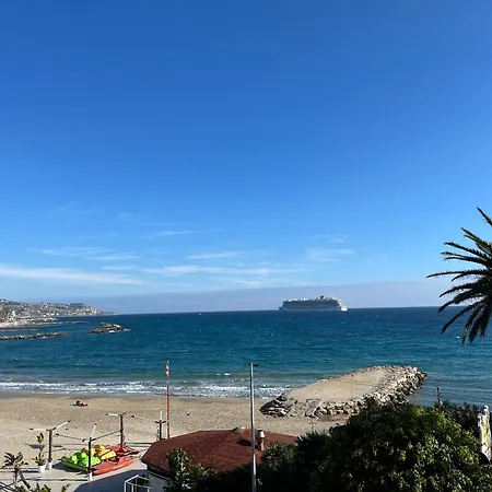 La Vie Est Belle A شقة سانريمو
